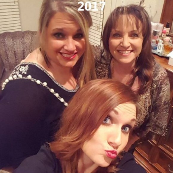 Meet your Posher, Cindy - Picture 8 of 13